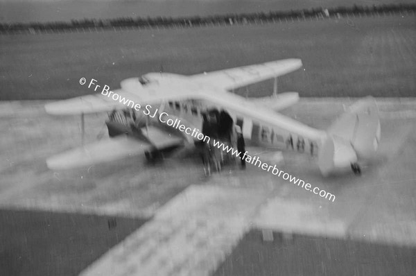 BIPLANE EI-ABT AT COLLINSTOWN